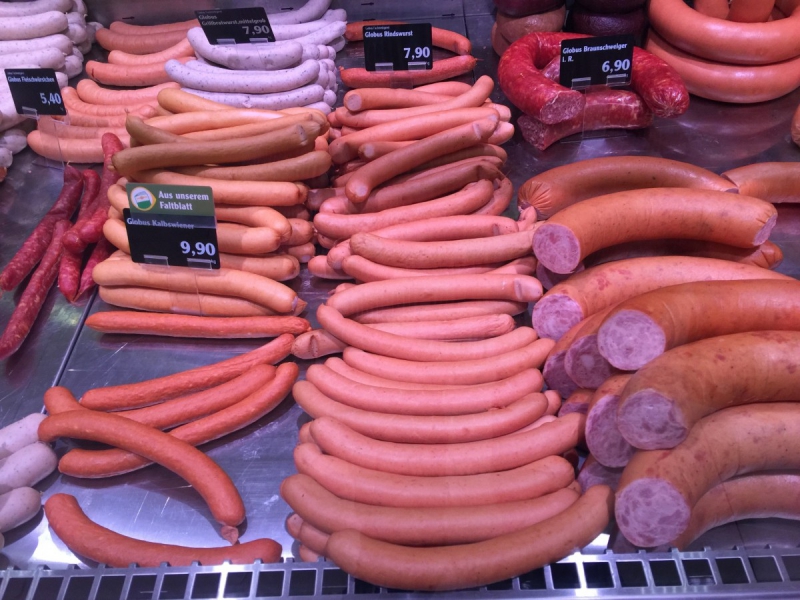 charcuterie-SIGALE-min_sausages_meat_butchery-1069321